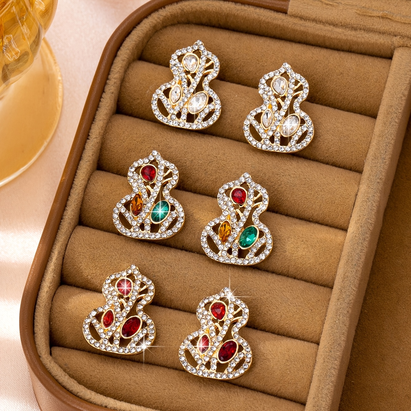 Women's Elegant Chinese-Style Gourd Stud Earrings
